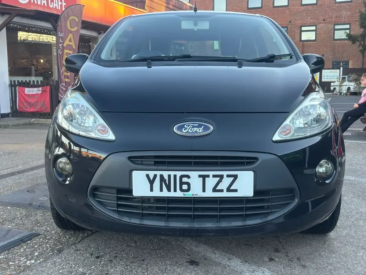 Used Ford Ka Zetec 69 HP (50 kW) 2016 Black Hatchback