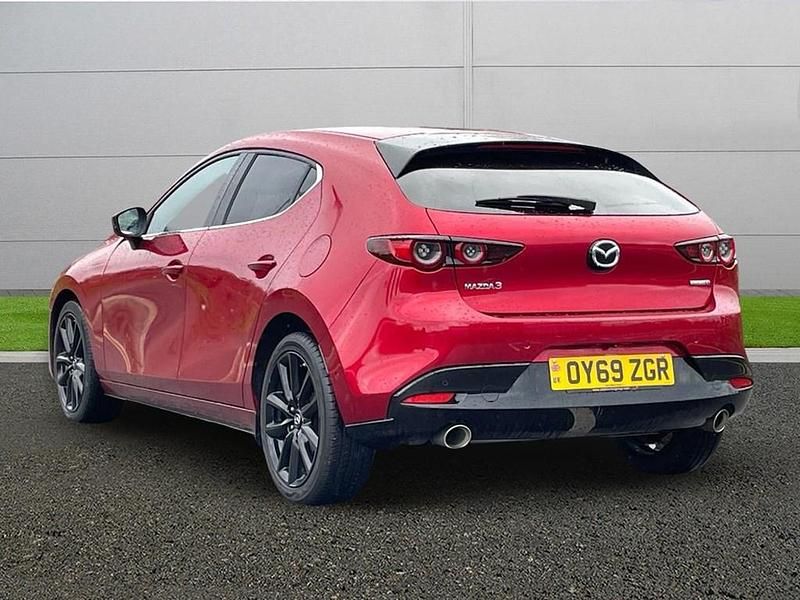 Used Mazda 3 Inclusive 180 HP (132 kW) 2019 Red Hatchback