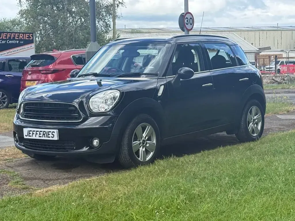 Used Mini Cooper D Countryman 112 HP (82 kW) 2014 Black SUV