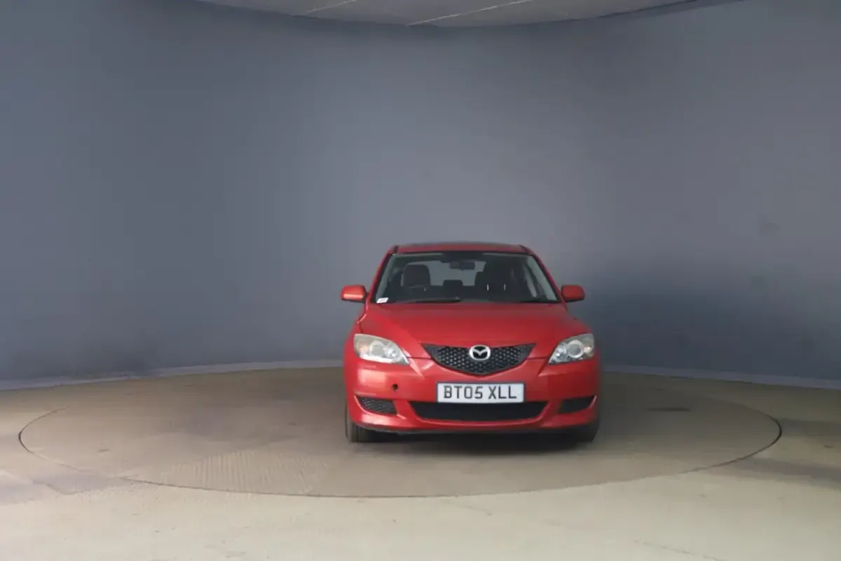 Used Mazda 3 105 HP (77 kW) 2005 Red Hatchback