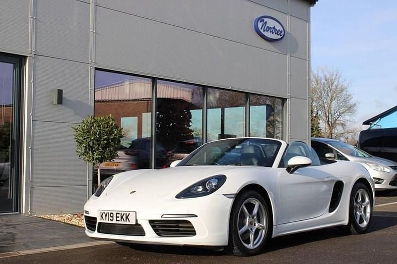 White Used 2019 Porsche 718 Boxster Cabriolet | £36,385 (Super price) - Image 1/1