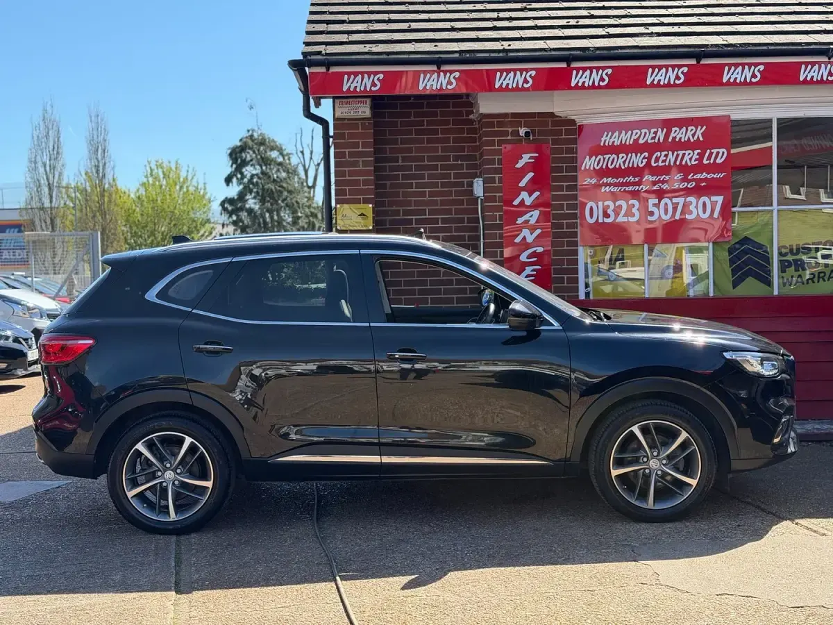 Used MG HS Exclusive 162 HP (119 kW) 2021 Black SUV