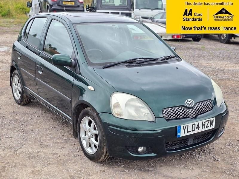 Green Used 2004 Toyota Yaris Hatchback | £2,488 (Fair price) - Image 1/4