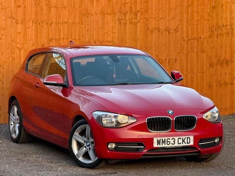Used BMW 116 Sport Line 2014 Red Hatchback
