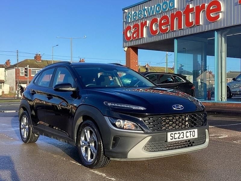 Second-hand Hyundai Kona SE 120 CP (88 kW) 2023 Negru SUV
