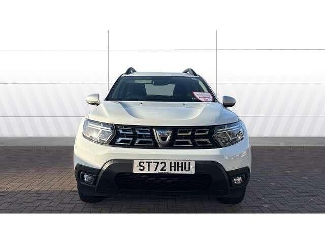 Used Dacia Duster Comfort 91 HP (66 kW) 2022 White SUV