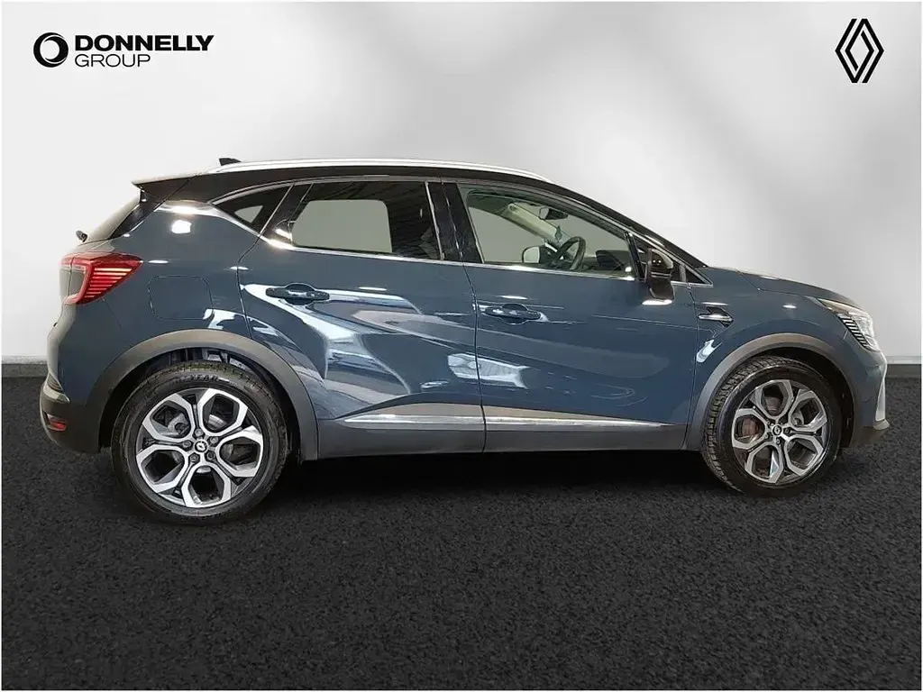 Second-hand Renault Captur Techno 143 CP (105 kW) 2023 Albastru SUV
