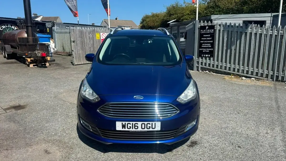 Used Ford Grand C-Max Titanium 118 HP (86 kW) 2016 Blue MPV