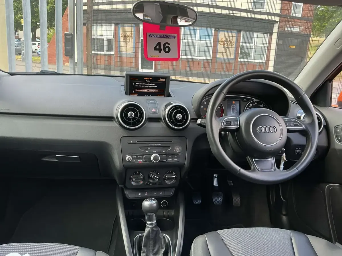 Used Audi A1 Sportback Sport 140 HP (102 kW) 2014 Orange Hatchback
