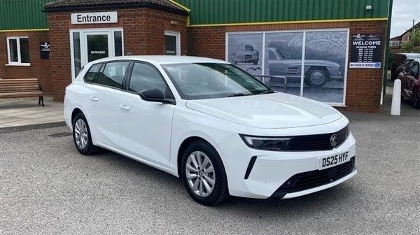 Not known New 2025 Vauxhall Astra Design Edition Estate | £21,995 (Fair price) - Image 1/1
