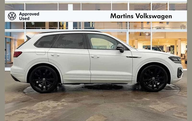 Used VW Touareg Black Edition 286 HP (210 kW) 2021 White SUV