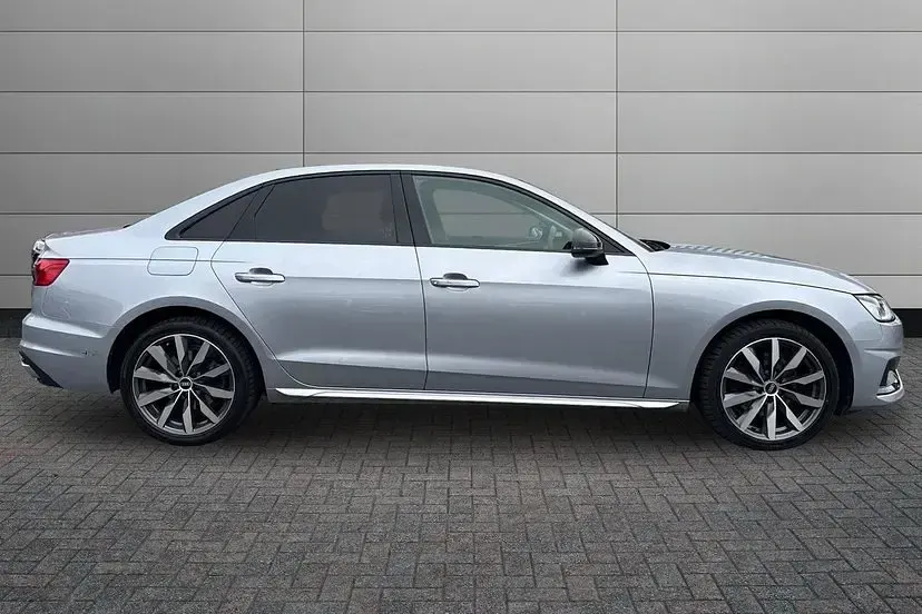 Used Audi A4 Sport 163 HP (119 kW) 2022 Silver Sedan