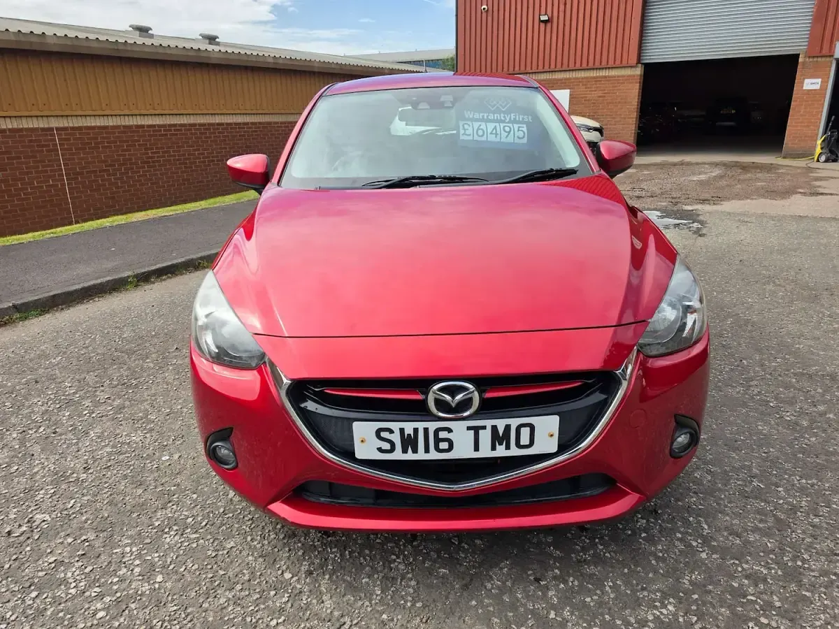 Used Mazda 2 Inclusive 90 HP (66 kW) 2016 Red Hatchback