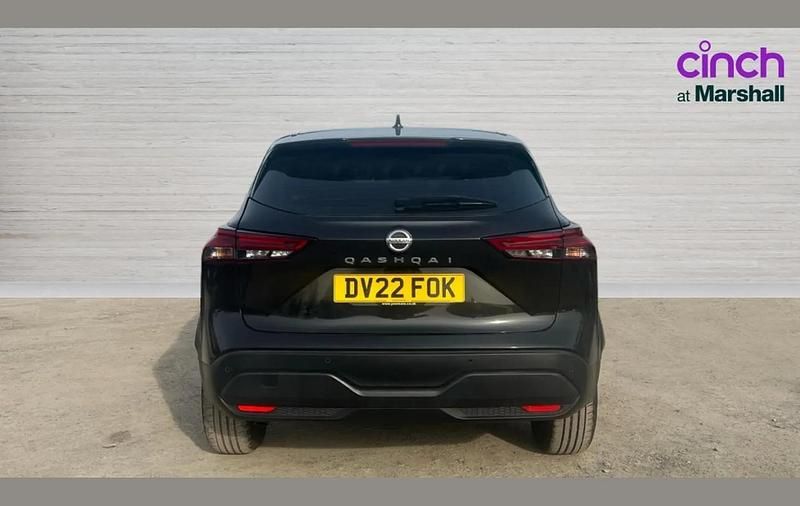 Used Nissan Qashqai Acenta Premium 155 HP (114 kW) 2022 Black SUV