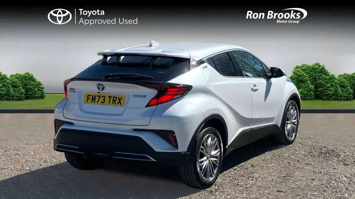 Used Toyota C-HR 2023 White SUV