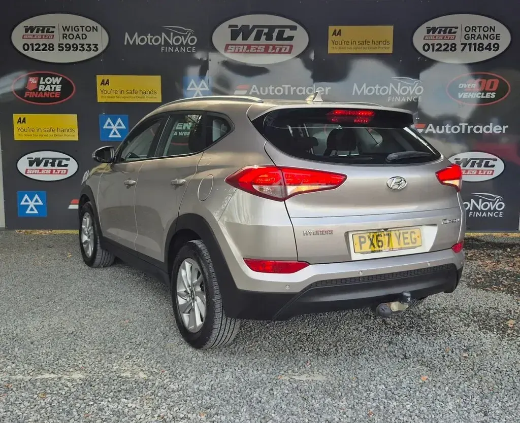 Used Hyundai Tucson SE 116 HP (85 kW) 2017 White SUV