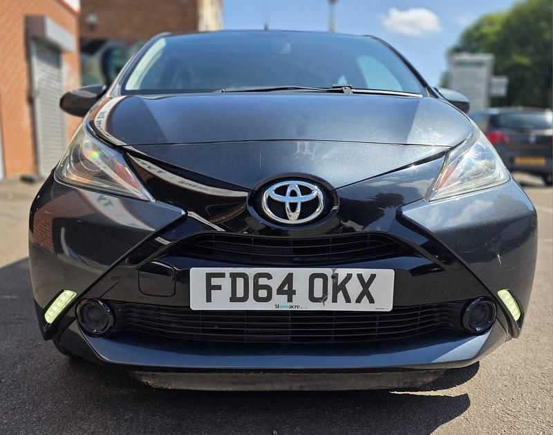 Grey Used 2014 Toyota Aygo X-play Hatchback | £3,000 (Good price) - Image 1/4