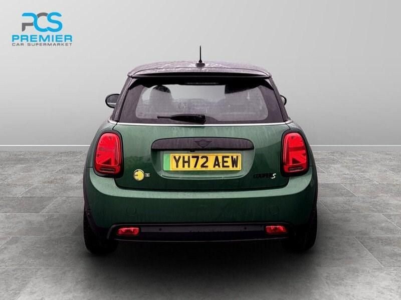 Used Mini Cooper SE Hatch 2022 British racing green iv Hatchback