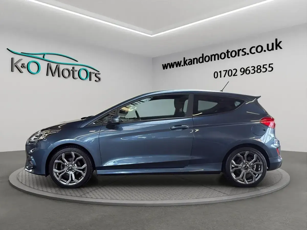 Begagnad Ford Fiesta ST-Line 125 HK (91 kW) 2019 Blå Halvkombi