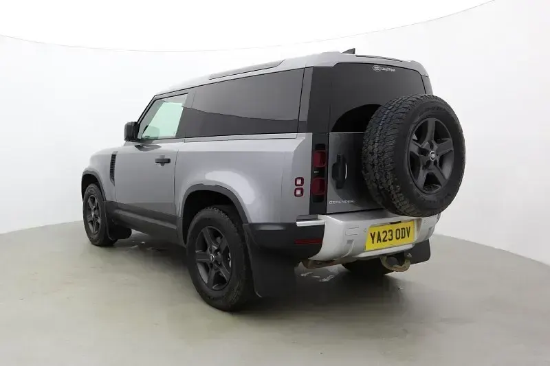 Used Land Rover Defender 197 HP (144 kW) 2023 Grey SUV