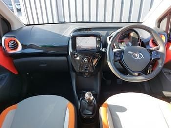 Used Toyota Aygo X-cite 68 HP (50 kW) 2014 Orange Hatchback