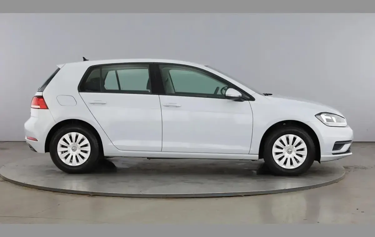 Used VW Golf VII S 125 HP (91 kW) 2017 Silver Hatchback