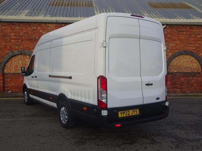 Used Ford Transit Trend 130 HP (95 kW) 2022 White Van