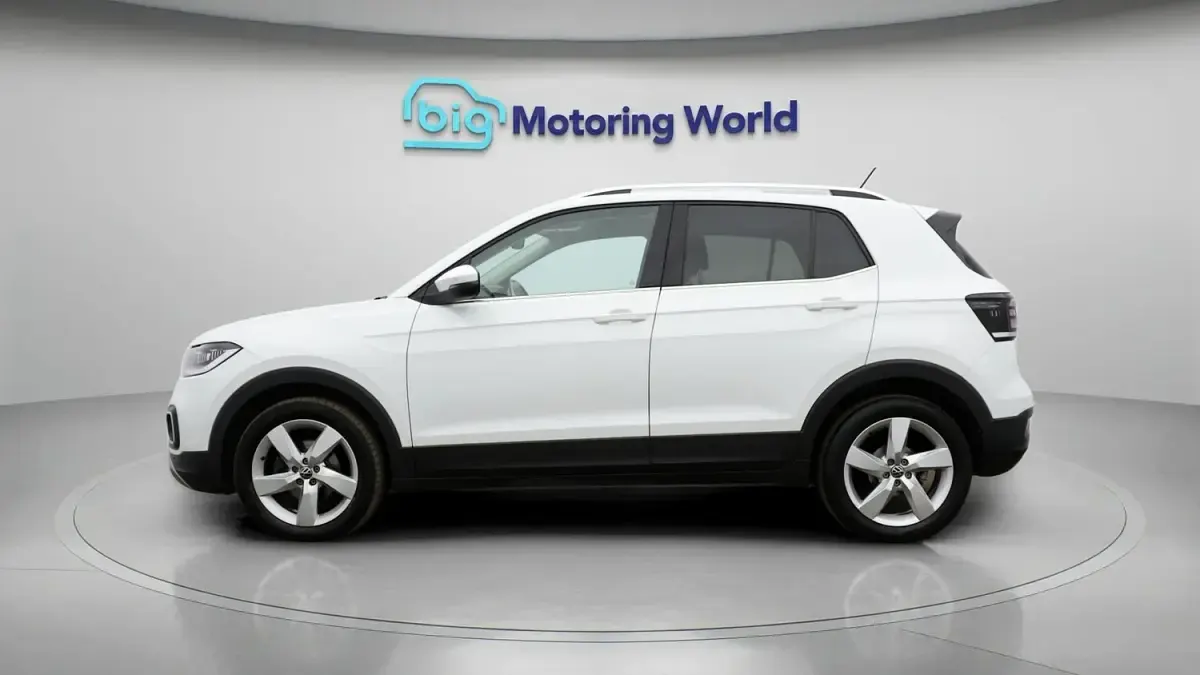Used VW T-Cross SEL 110 HP (80 kW) 2022 White SUV