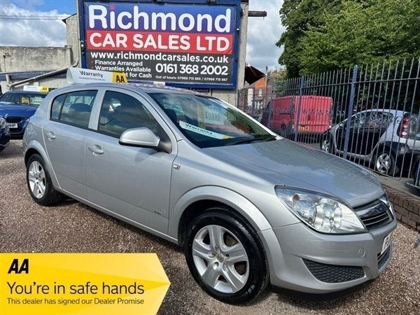 Silver Used 2010 Vauxhall Astra Active Hatchback | £1,695 (Good price) - Image 1/1