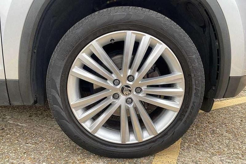 Used Skoda Kodiaq SE L 150 HP (110 kW) 2019 Brilliant silver metallic SUV