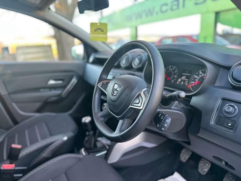 Used Dacia Duster Prestige 115 HP (84 kW) 2019 Orange SUV