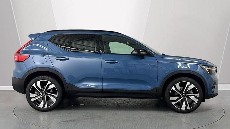 Used Volvo XC40 Plus 163 HP (119 kW) 2024 Blue SUV