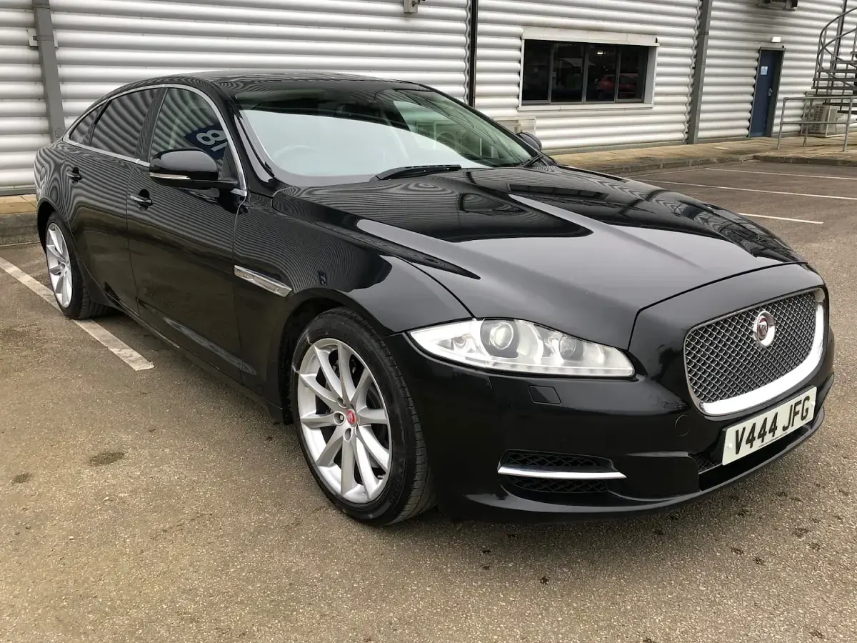 Used Jaguar XJ Portfolio 275 HP (202 kW) 2014 Black Sedan
