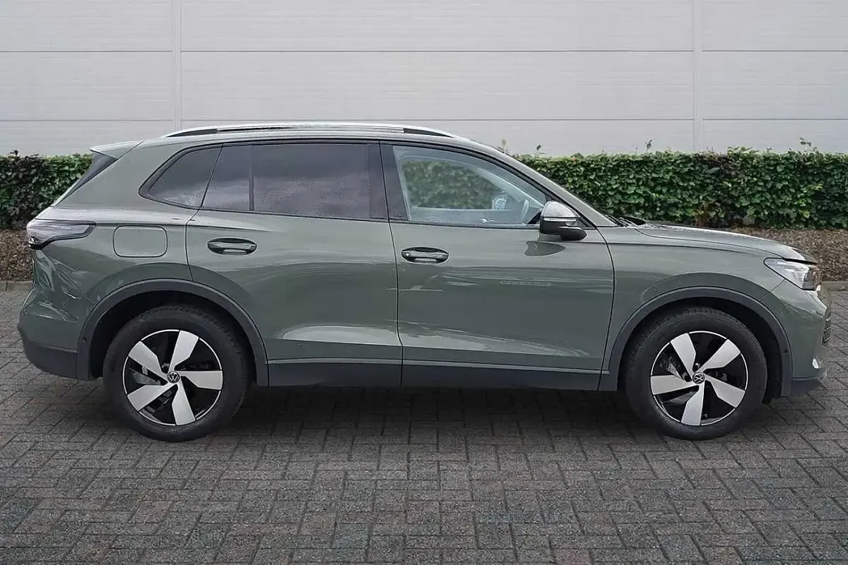Used VW Tiguan Match 150 HP (110 kW) 2025 Green SUV