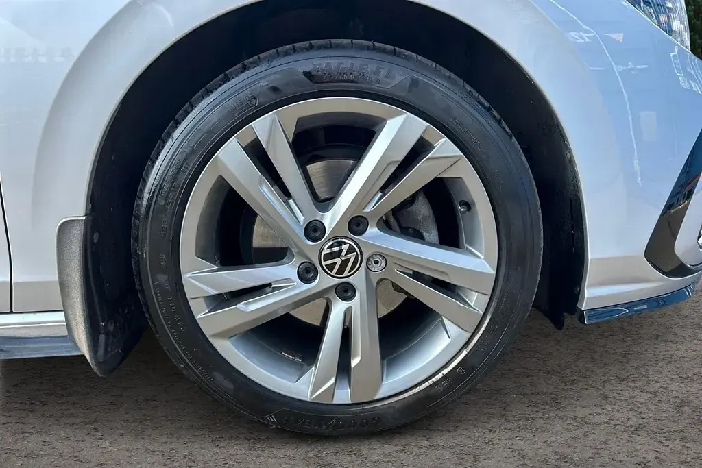 Used VW Golf VIII R-line 150 HP (110 kW) 2022 Silver Hatchback