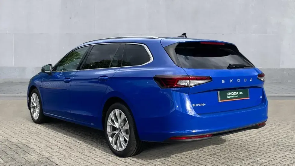 Used Skoda Superb SE L 204 HP (150 kW) 2025 Energy blue
