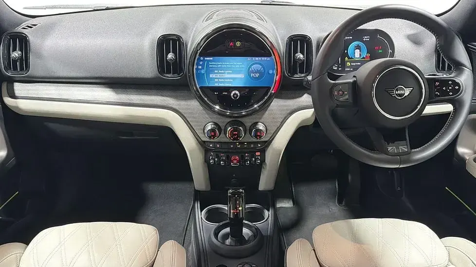 Used Mini Cooper Countryman Exclusive 134 HP (98 kW) 2023 Green SUV
