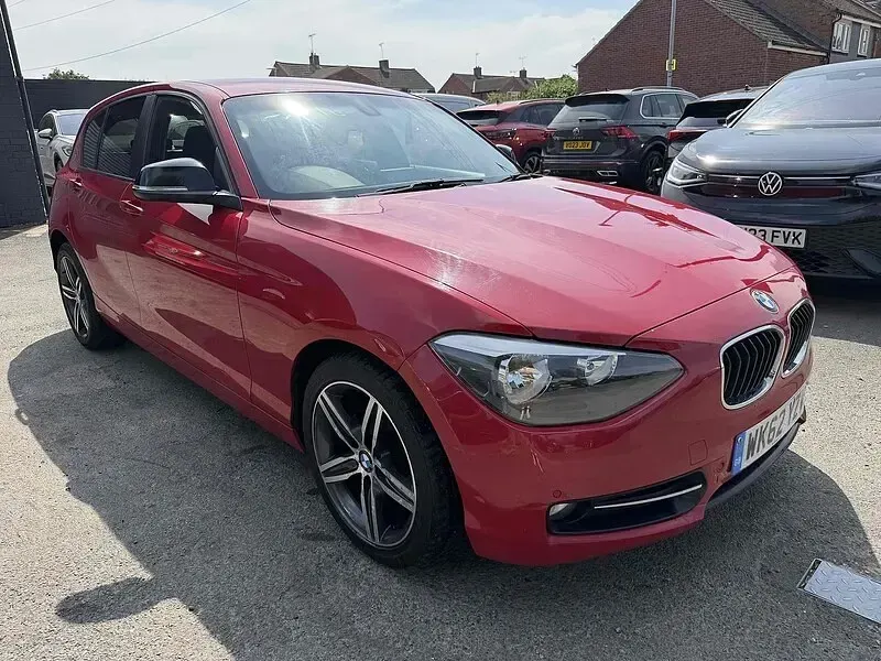 Used BMW 116 Sport Line 2012 Crimson red Hatchback