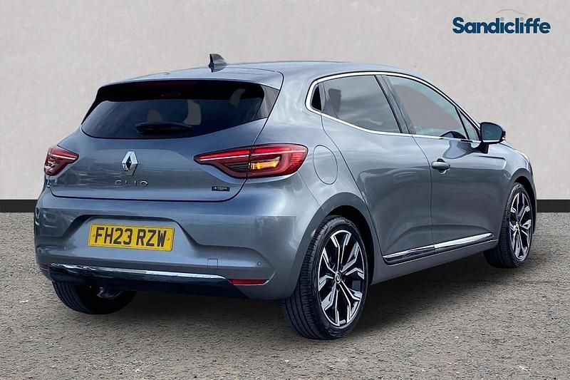 Gebraucht Renault Clio V Techno 145 PS (106 kW) 2022 Grau Kleinwagen