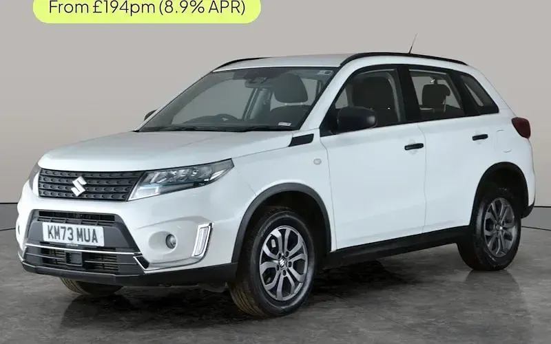 Käytetty Suzuki Vitara 129 HP (94 kW) 2023 Katumaasturi