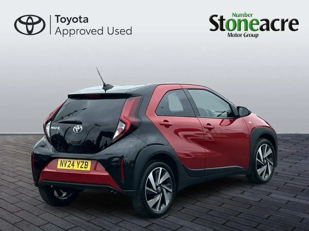 Used Toyota Aygo X 72 HP (52 kW) 2024 Red SUV
