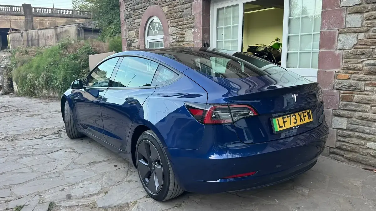Used Tesla Model 3 Long Range RWD 235 kW (320 HP) 2023 Blue Sedan