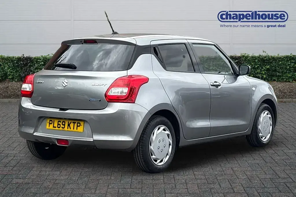 Used Suzuki Swift SZ3 83 HP (61 kW) 2020 Silver Hatchback