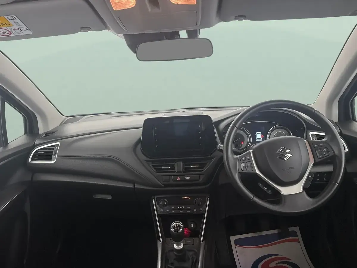 Begagnad Suzuki SX4 S-Cross 2023 Silver SUV