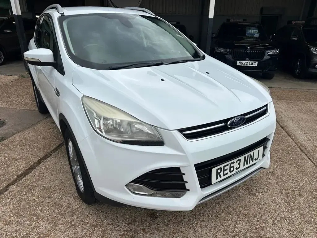 Used Ford Kuga Titanium 140 HP (102 kW) 2013 White SUV