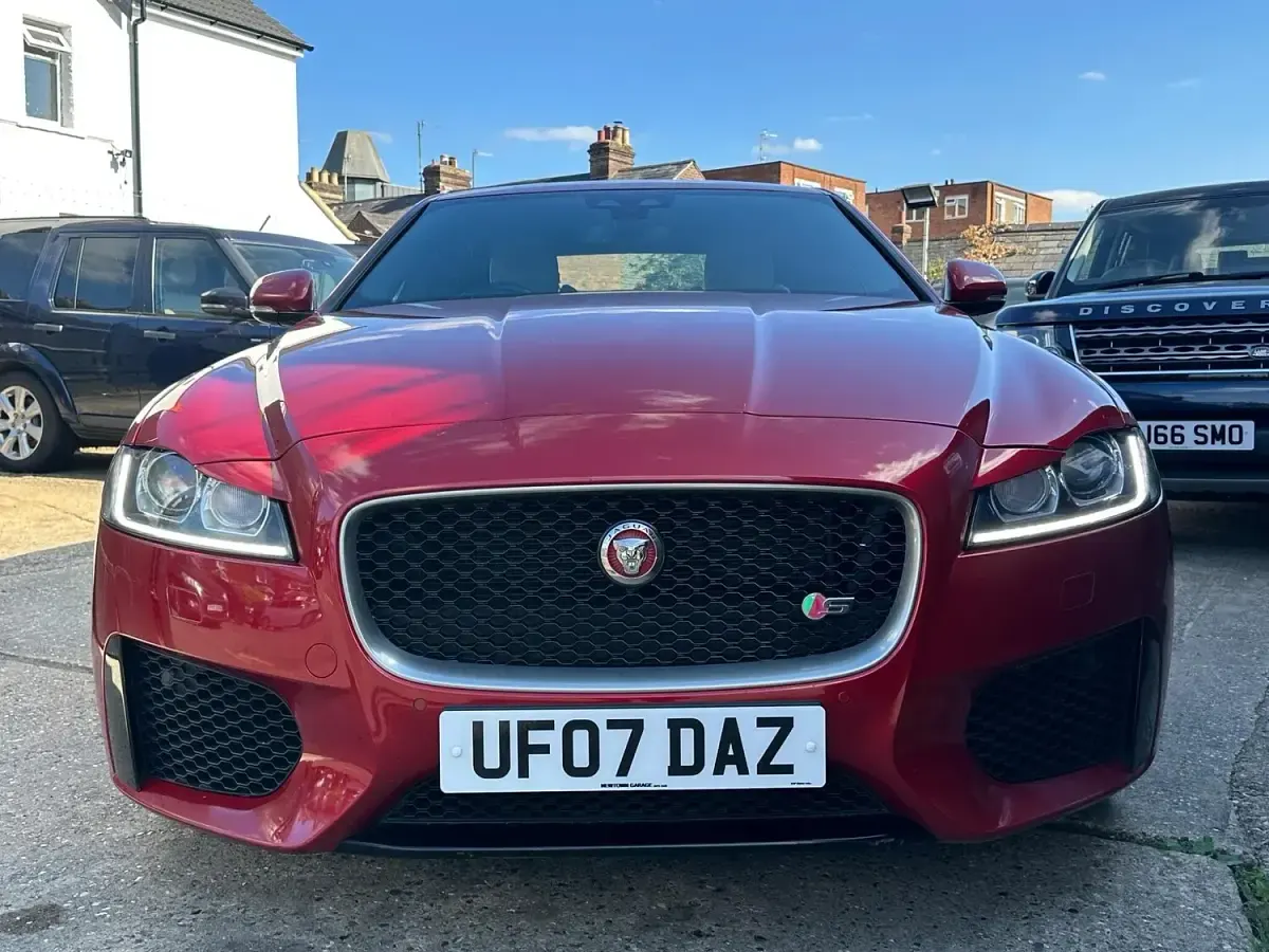 Used Jaguar XF S 300 HP (220 kW) 2016 Red Sedan