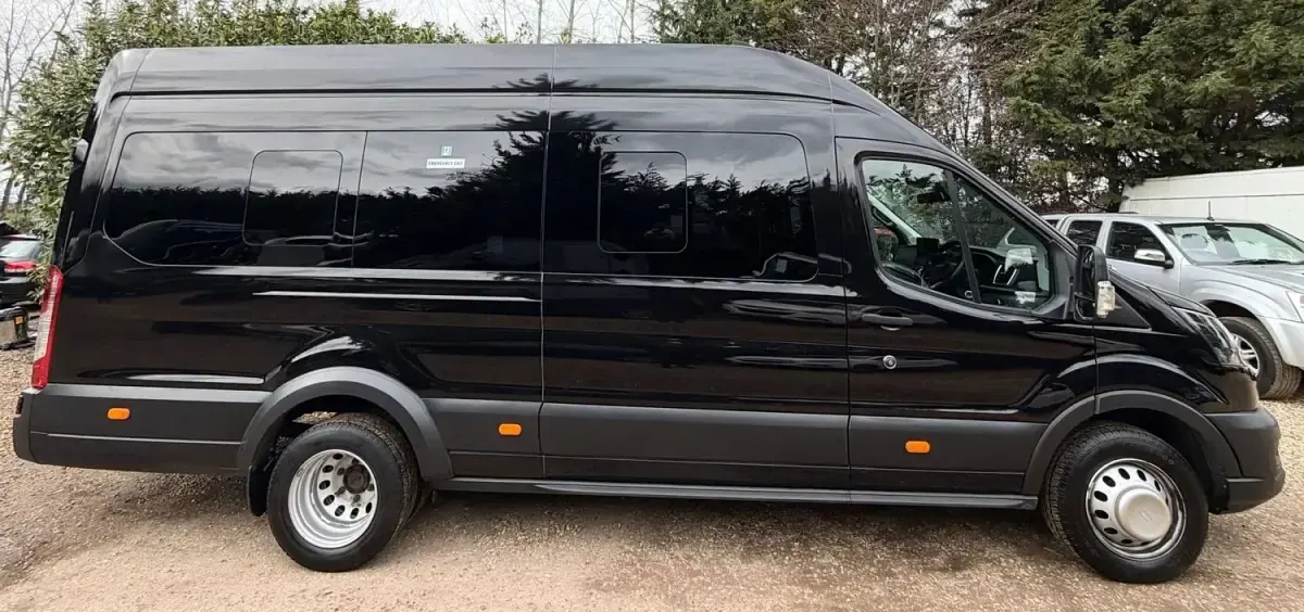 Second-hand Ford Transit Trend 170 CP (125 kW) 2023 Negru