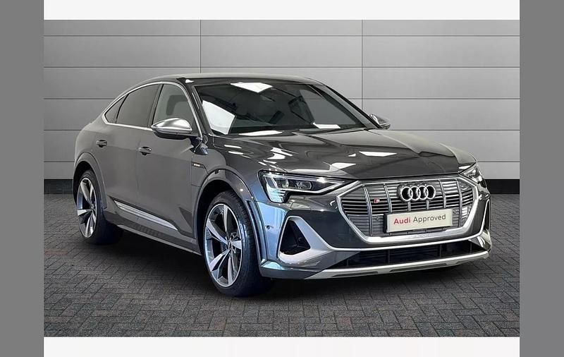 Grey Used 2022 Audi e-tron Sportback Advanced SUV | £34,990 (Fair price) - Image 1/4