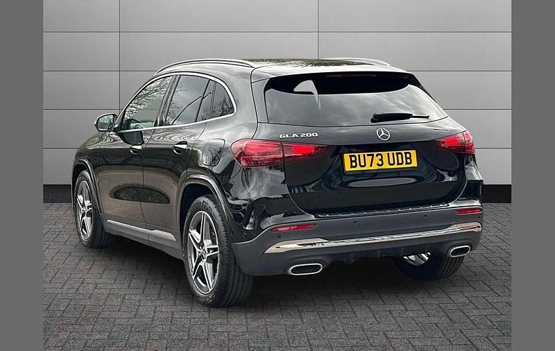 Used Mercedes GLA200 Executive 161 HP (118 kW) 2024 Black SUV