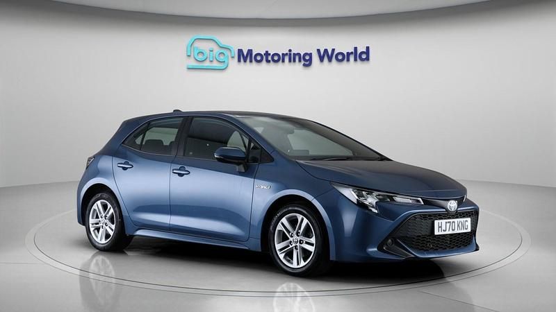 Blue Used 2020 Toyota Corolla Hatchback | £15,400 (Fair price) - Image 1/4